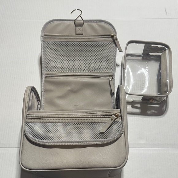 Stackers toiletry tan bag w multiple zippers compartments removable makeup bag - Picture 10 of 13